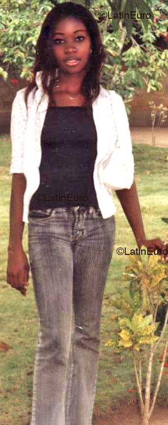 Date this pretty Any Country girl Willy from  A9558