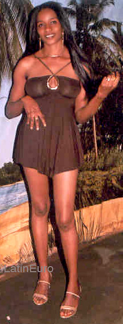 Date this voluptuous Any Country girl Aicha from  A9681