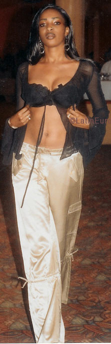 Date this sensual Faso girl Safoura from Ouagadougou A9739