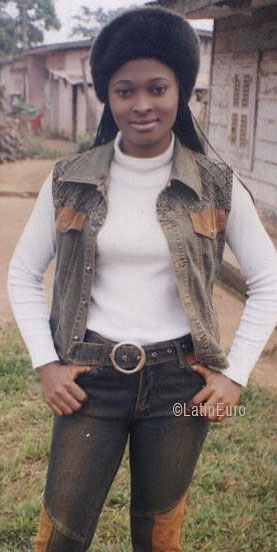 Date this charming Any Country girl Elton from  A9743