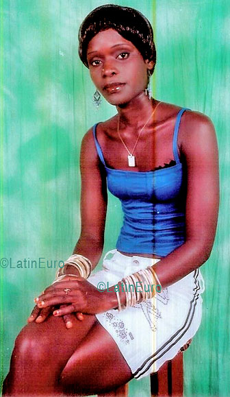 Date this foxy Faso girl Fati from  A9757