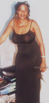 Date this tall Faso girl Raissa> from Ouagadougou A9884