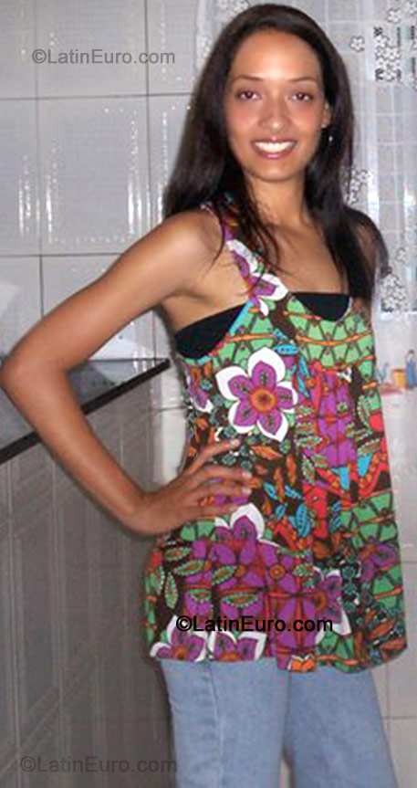 Date this fun Brazil girl Fernanda- from Sao Paulo B-124
