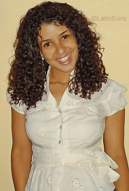 Date this sultry Brazil girl Leila from Rio de Janeiro B-150