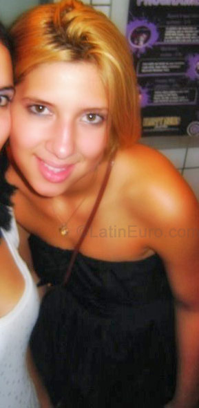 Date this beautiful Brazil girl Roseli from Taboao Da Serra B-177