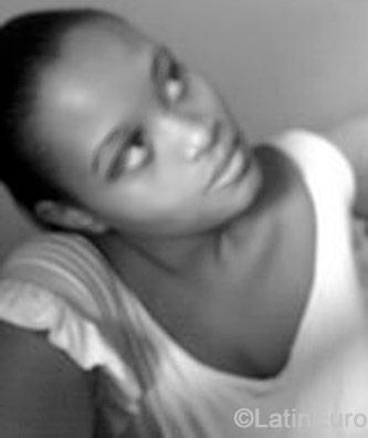 Date this passionate Brazil girl Andreza from Rio de Janeiro B-225