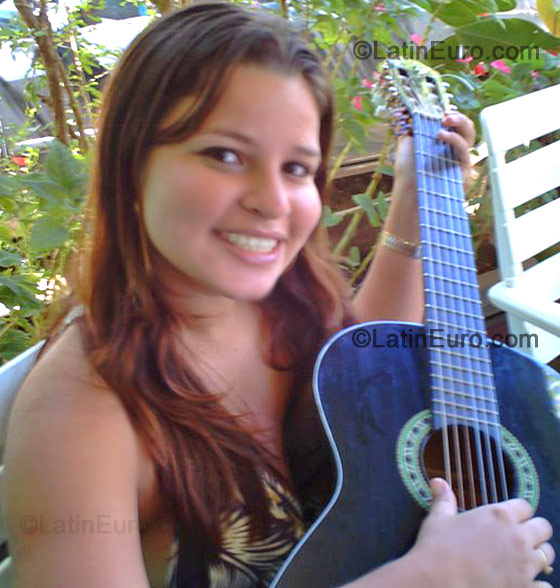 Date this cute Brazil girl Ana from Imperatriz B-233