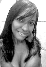 Date this good-looking Brazil girl Roberta from Recife B-29