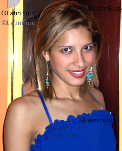 Date this hot Brazil girl Ester from Goiania B1007