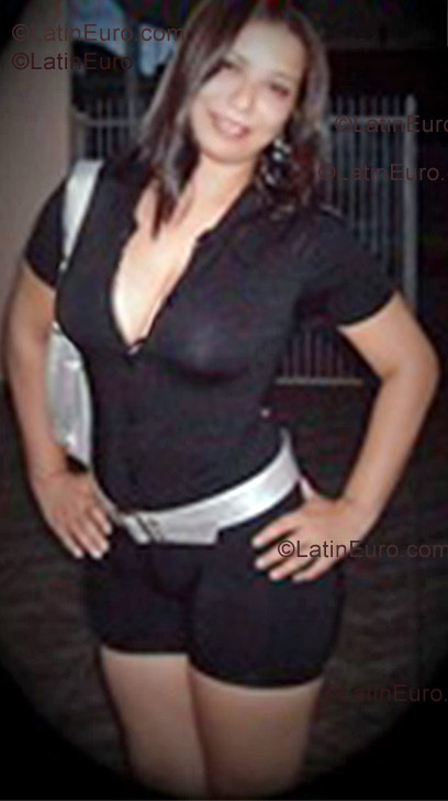 Date this lovely Brazil girl Juliana from Londrina B1028