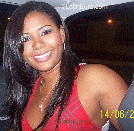 Date this stunning Brazil girl Fernanda from Lauro de Freitas B1061