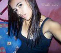 Date this foxy Brazil girl Ana from Umirim  B1075