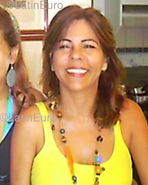 Date this funny Brazil girl Cristina from Goiania B1092