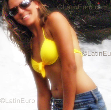 Date this sensual Brazil girl Glauce from Primavera Do Leste B1182