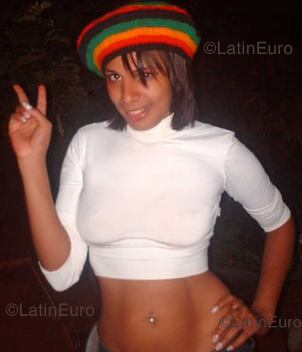 Date this funny Brazil girl Joselene from Goiania B1212