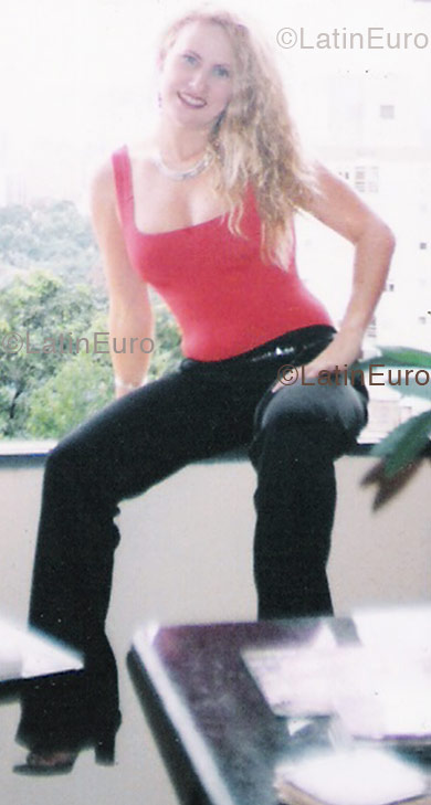 Date this sultry Brazil girl Leody from Contagem B1278
