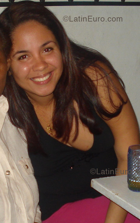 Date this happy Brazil girl Ana from Rio de Janeiro B1349