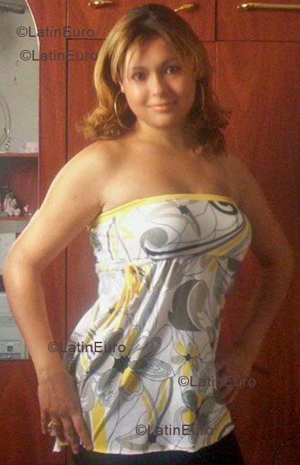 Date this funny Brazil girl Ana from Americana B1359