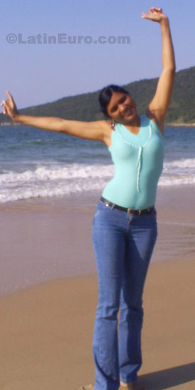 Date this athletic Brazil girl Eliney from Sao Jose BR3764