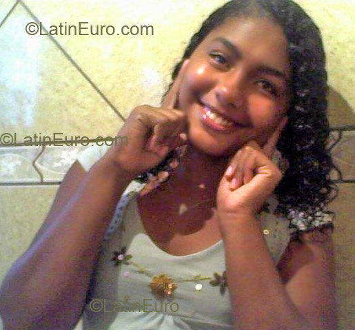 Date this sultry Brazil girl Ana from Belford Roxo B1403