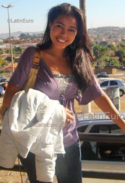Date this attractive Brazil girl Sueli from Araguaina B1417