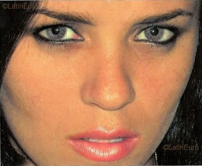 Date this young Brazil girl Lucelia from Rio De Janeiro B1460