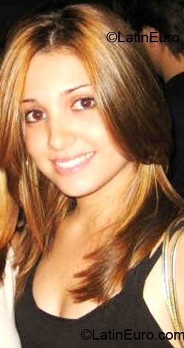 Date this sensual Brazil girl Kelly from Goiania B1474