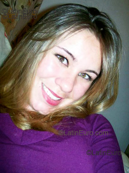 Date this exotic Brazil girl Simony from Barueri B1502