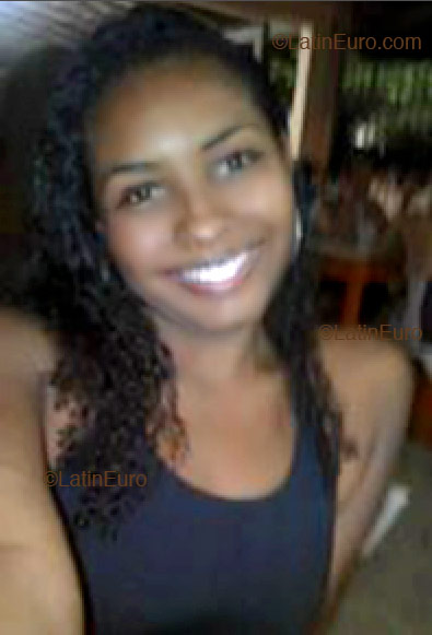 Date this gorgeous Brazil girl Poliana from Vila Velha B1534