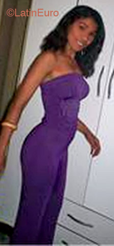 Date this delightful Brazil girl Mara from Sao Paulo B1587