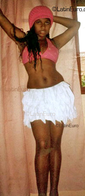 Date this georgeous Brazil girl Antonia from Sao Paulo B1653