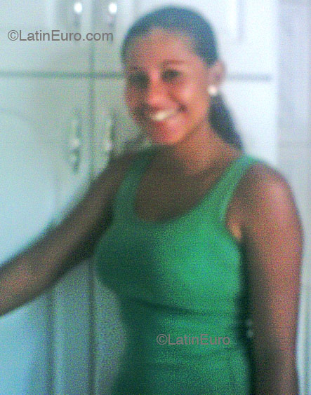 Date this fun Brazil girl Dina from Sao Paulo B1686