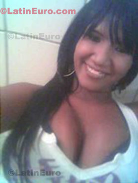 Date this lovely Brazil girl Francislene from Petrolina B17