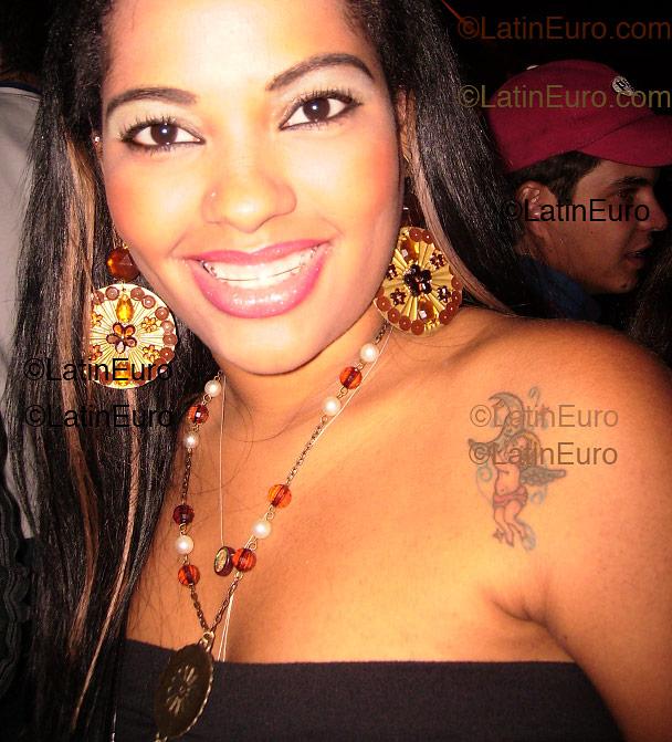 Date this georgeous Brazil girl Jaqueline from Goiania B1706
