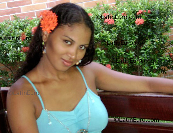 Date this fun Brazil girl Leticya from Fortaleza B1755