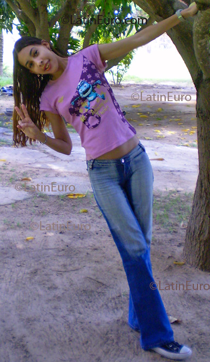 Date this beautiful Brazil girl Ligia from  B1816