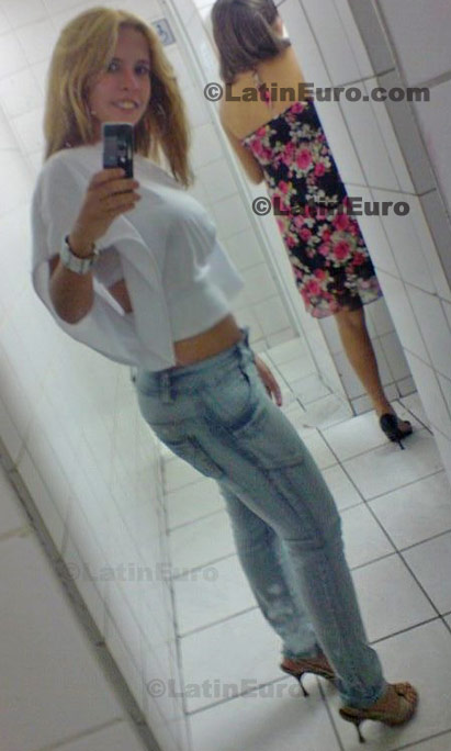 Date this fun Brazil girl Leslie from Contagem BR3738