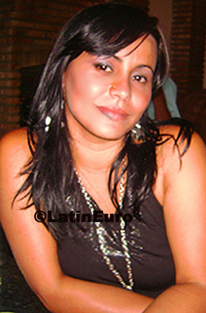 Date this funny Brazil girl Janine from Salvador BR3716