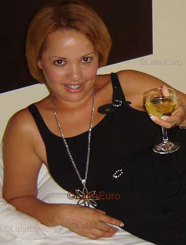 Date this beautiful Brazil girl Cleanne from Sao Luis B2191