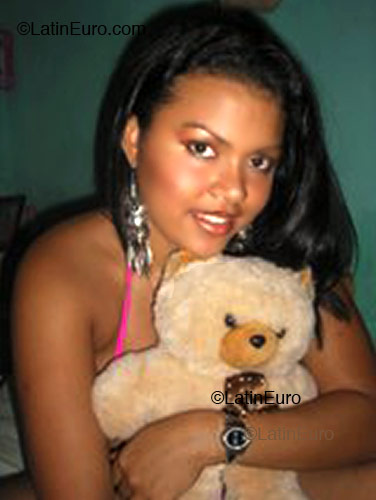 Date this charming Brazil girl Monica from Fortaleza B2209