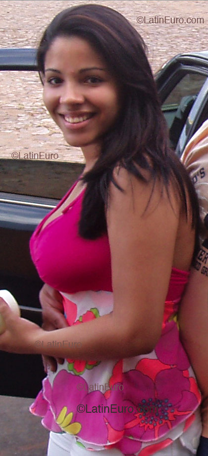 Date this good-looking Brazil girl Amanda from Teresina B2244