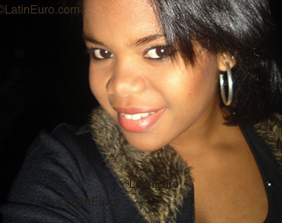 Date this gorgeous Brazil girl Zambia from  B2277