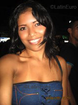Date this sensual Brazil girl Mara from  B2329