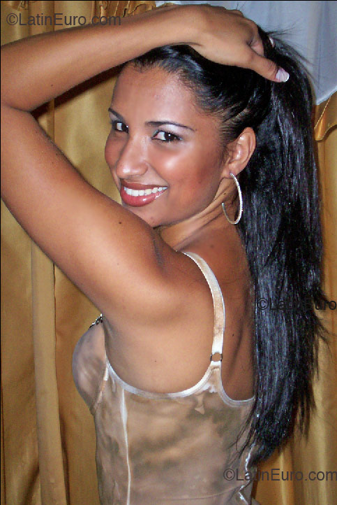 Date this lovely Brazil girl Alessandra from  B2337