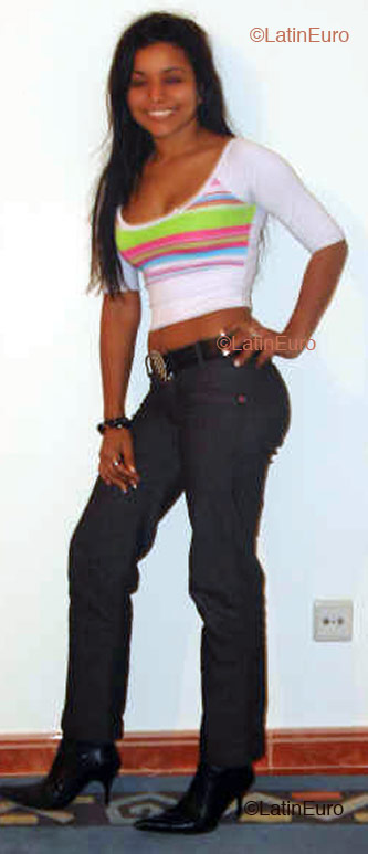 Date this voluptuous Brazil girl Viviane from FORTALEZA B2340