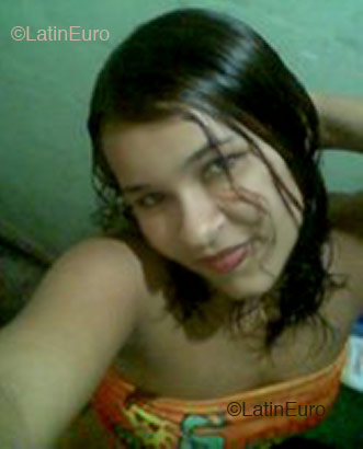 Date this nice looking Brazil girl Keuly from  B2343