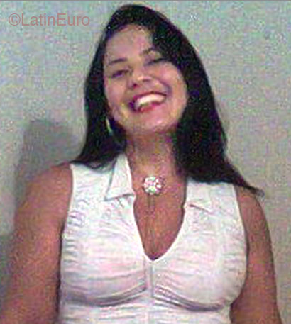 Date this attractive Brazil girl Jussara from  B2369