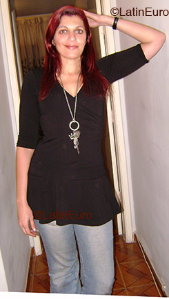 Date this nice looking Brazil girl Andrea from Sao Paulo B1303
