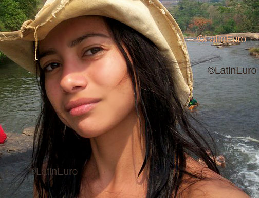 Date this delightful Brazil girl Geizimar from  B2393