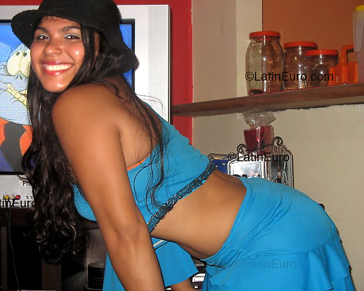 Date this delightful Brazil girl Tatiane from MANAUS B2543